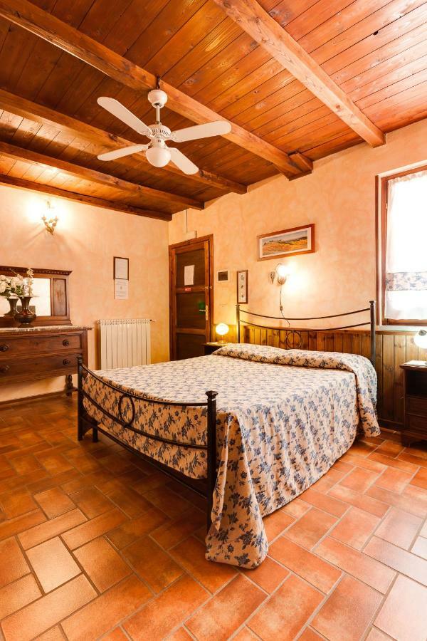 Agriturismo Casale Sasso Cerveteri Extérieur photo